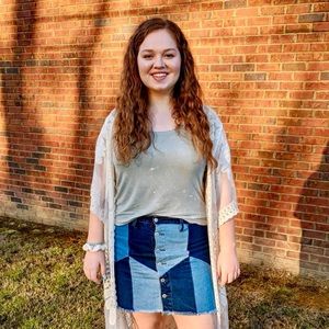 Meet your Posher, Elizabeth